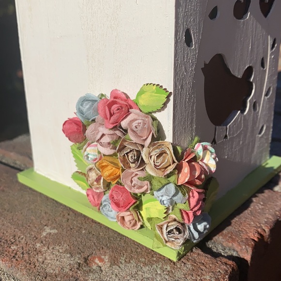 IT’S SPRINGTIME! Handpainted Decorative Birdhouse - Picture 4 of 6